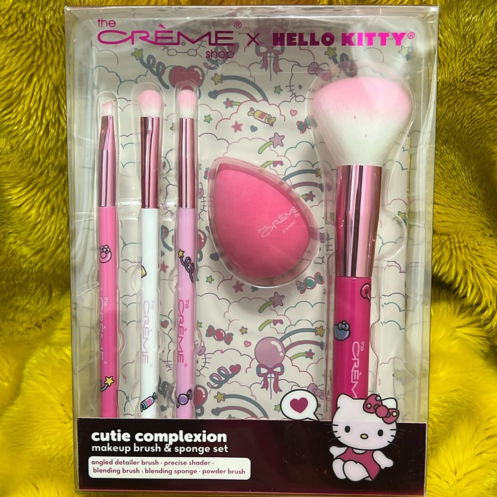 Hello Kitty 🎀 by Sanrio & The CRÈME Shop